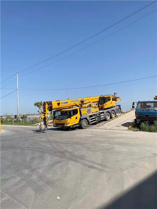 双清区吊车作业时，可能会产生哪些额外收费项目？