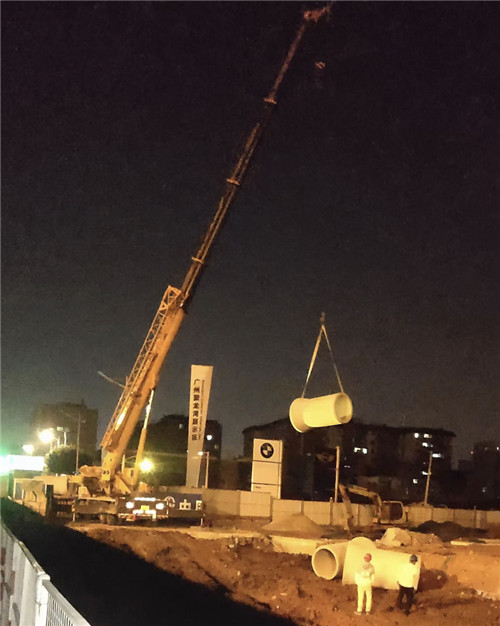 双清区“弯臂矫正”—— 吊车的 “形变补偿” 技术