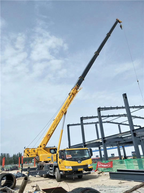 双清区超高层建筑钢结构吊装案例